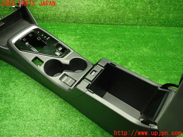 1UPJ-9234837540]インプレッサ(GU7)センターコンソール 中古_3