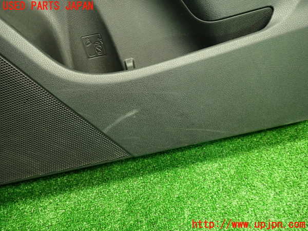 1UPJ-9234831234]インプレッサ(GU7)右前ドア内張り 中古_3