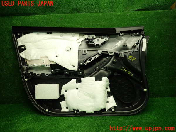 1UPJ-9234831234]インプレッサ(GU7)右前ドア内張り 中古_5