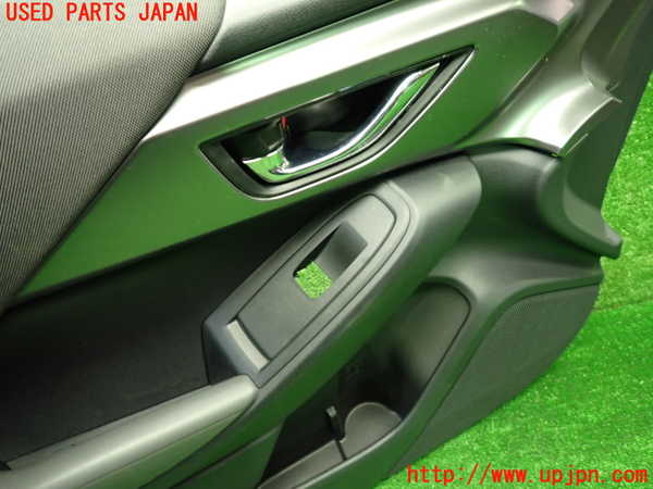 1UPJ-9234831264]インプレッサ(GU7)左前ドア内張り 中古_2