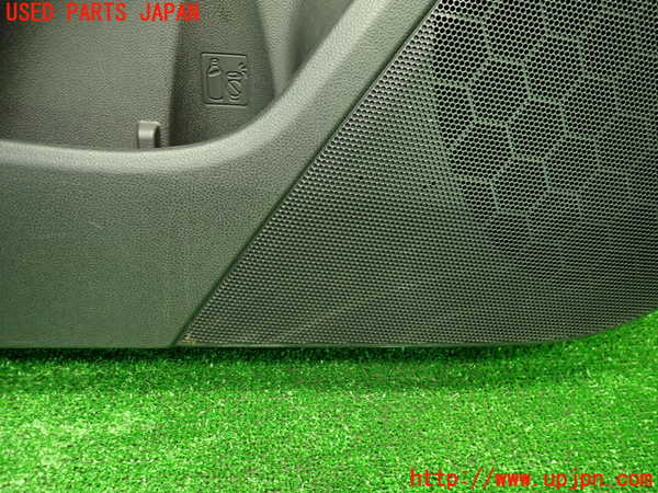 1UPJ-9234831264]インプレッサ(GU7)左前ドア内張り 中古_4