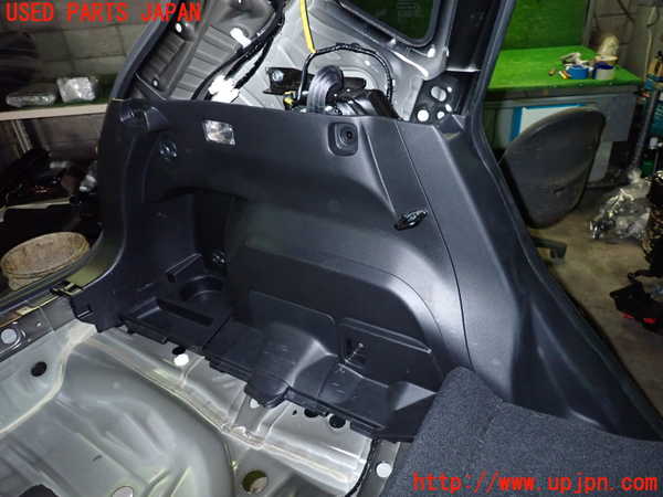 1UPJ-9234837680]インプレッサ(GU7)左リアピラートリム 中古_2