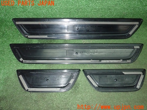 3UPJ=9234840616]BMW X3(WX35 F25)純正 スカッフプレート 中古_5
