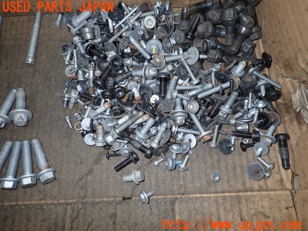 3UPJ=9234840720]BMW X3(WX35 F25)ネジ・ナット・ステー類 セット ジャンク_5