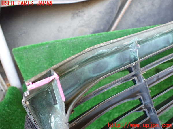 1UPJ-9234851050]ランクル100系(HDJ101K)ラジエターグリル ジャンク_5