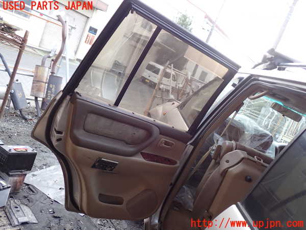 1UPJ-9234851320]ランクル100系(HDJ101K)左後ドア 中古_4