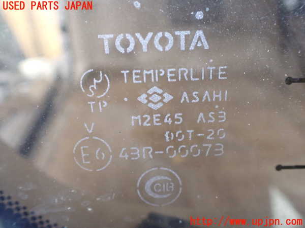 1UPJ-9234851380]ランクル100系(HDJ101K)右クォーターガラス 中古_3