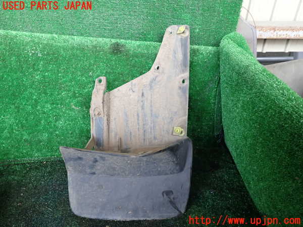 1UPJ-9234851454]ランクル100系(HDJ101K)右リアマッドガード(泥除け) 中古_3
