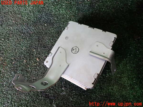 1UPJ-9234856125]ランクル100系(HDJ101K)ABSコンピューター 中古_3