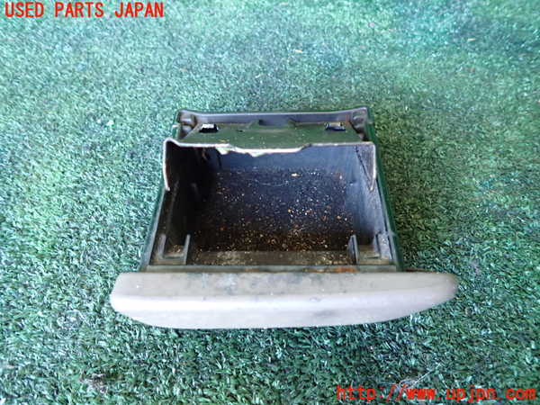 1UPJ-9234857821]ランクル100系(HDJ101K)灰皿1 中古_2
