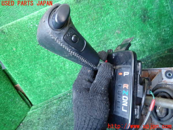 1UPJ-9234857555]ランクル100系(HDJ101K)ATシフトレバー 中古_3