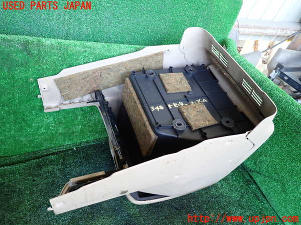 1UPJ-9234857540]ランクル100系(HDJ101K)センターコンソール 中古_4