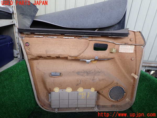 1UPJ-9234851234]ランクル100系(HDJ101K)右前ドア内張り 中古_4
