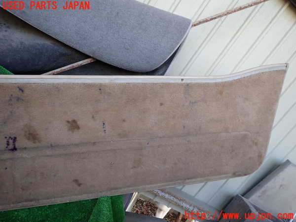 1UPJ-9234851578]ランクル100系(HDJ101K)バックドア内張り 中古_3