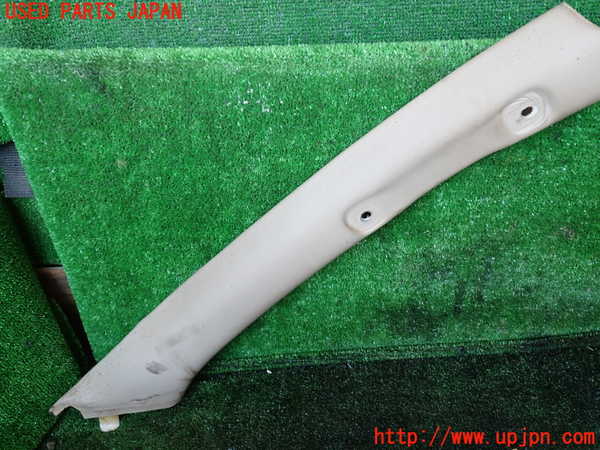 1UPJ-9234857655]ランクル100系(HDJ101K)右フロントピラートリム 中古_2