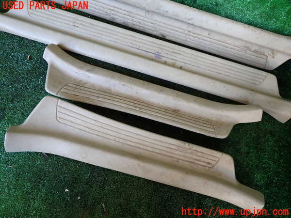 1UPJ-9234857740]ランクル100系(HDJ101K)スカッフプレート 中古_2