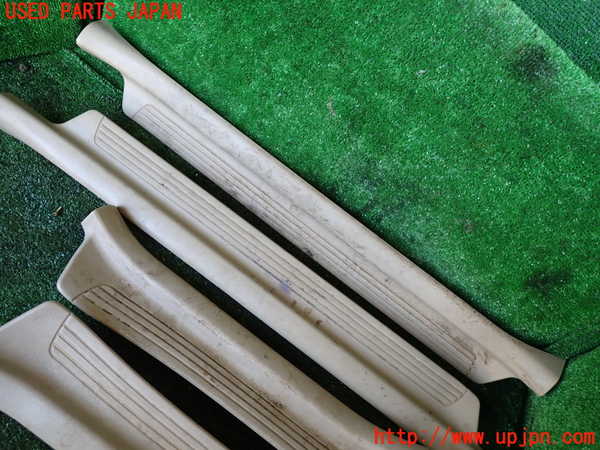 1UPJ-9234857740]ランクル100系(HDJ101K)スカッフプレート 中古_3