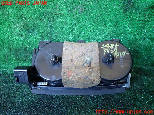 1UPJ-9234857810]ランクル100系(HDJ101K)ドリンクホルダー 中古_4