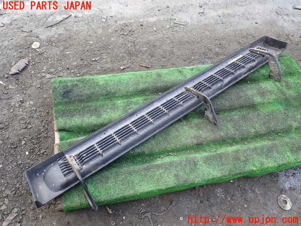 1UPJ-9234861392]ハイラックスサーフ(RZN185W)左サイドステップ 中古_2