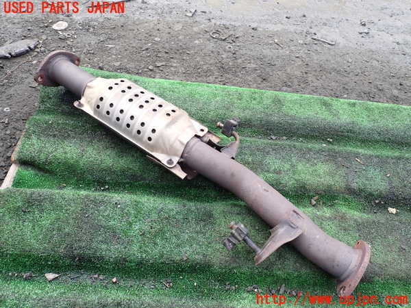 1UPJ-9234862662]ハイラックスサーフ(RZN185W)触媒2 中古_2