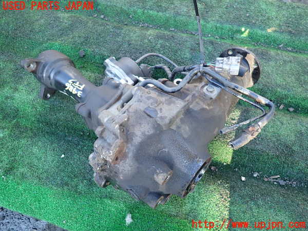 1UPJ-9234864350]ハイラックスサーフ(RZN185W)フロントデフ 中古_2