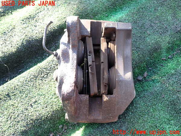 1UPJ-9234864080]ハイラックスサーフ(RZN185W)右フロントキャリパー 中古_2