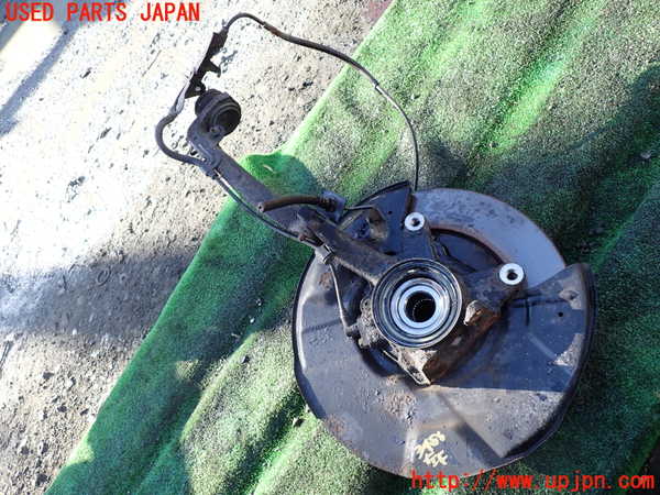 1UPJ-9234864295]ハイラックスサーフ(RZN185W)左フロントナックルハブ 中古_2