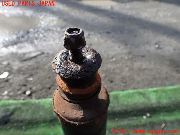 1UPJ-9234865070]ハイラックスサーフ(RZN185W)右リアショックアブソーバー 中古_2