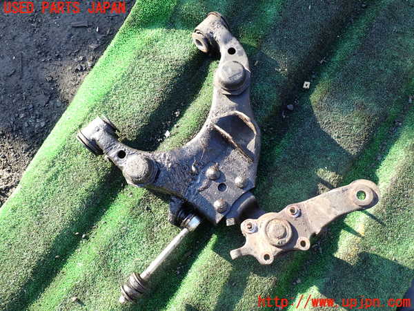 1UPJ-9234865176]ハイラックスサーフ(RZN185W)右フロントロアアーム1 中古_2