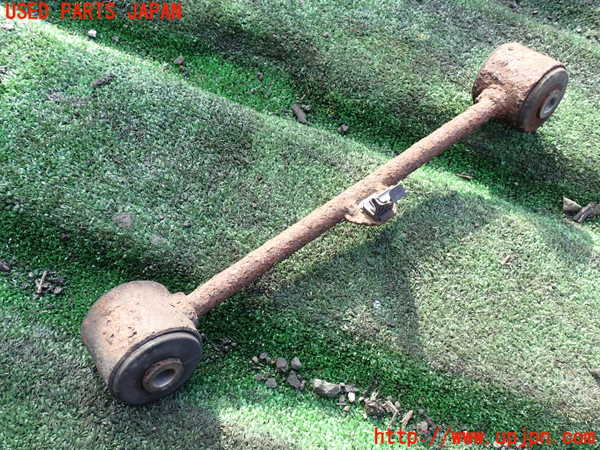 1UPJ-9234865156]ハイラックスサーフ(RZN185W)左リアアッパーアーム1 中古_2