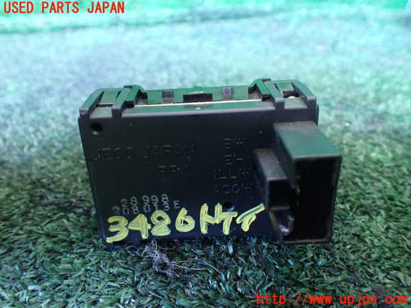 1UPJ-9234867850]ハイラックスサーフ(RZN185W)時計 中古_3