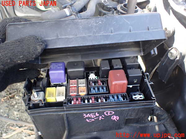 1UPJ-9234866741]ハイラックスサーフ(RZN185W)ヒューズボックス1 中古_2
