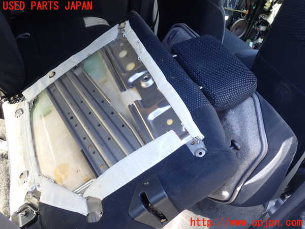1UPJ-9234867145]ハイラックスサーフ(RZN185W)右2列目シート 中古_4
