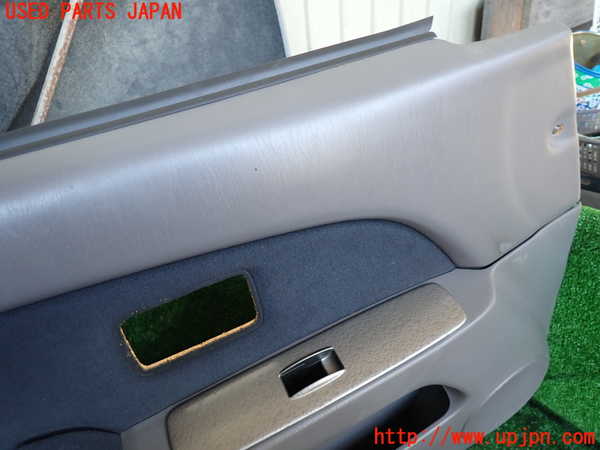 1UPJ-9234861264]ハイラックスサーフ(RZN185W)左前ドア内張り 中古_2