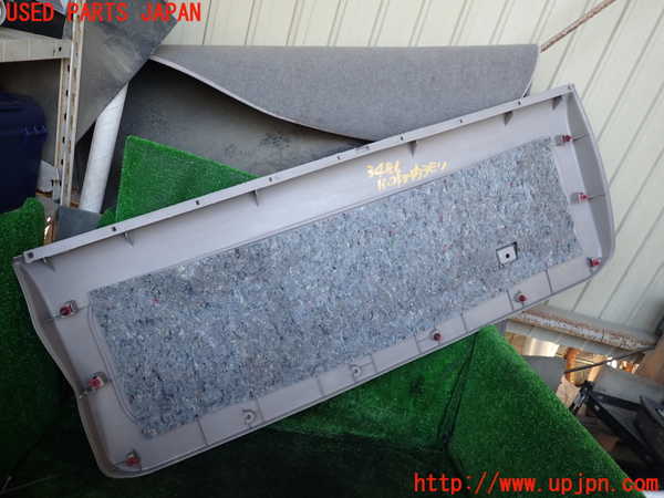 1UPJ-9234861578]ハイラックスサーフ(RZN185W)バックドア内張り 中古_4