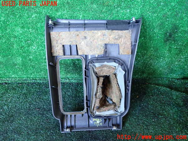 1UPJ-9234867575]ハイラックスサーフ(RZN185W)シフトブーツ 中古_4