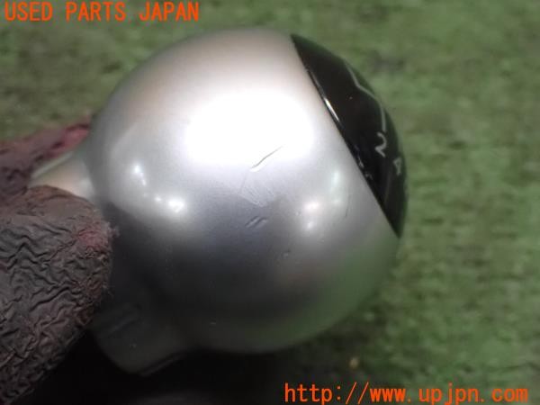 3UPJ=9234870614]ルノー メガーヌ ルノースポール 273トロフィー2(DZF4R1)純正 シフトノブ 中古_3