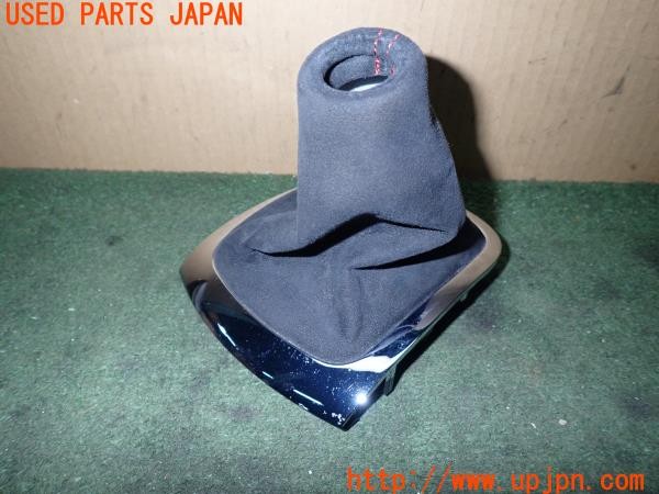 3UPJ=9234870615]ルノー メガーヌ ルノースポール 273トロフィー2(DZF4R1)純正 シフトブーツ アルカンターラ 中古_2