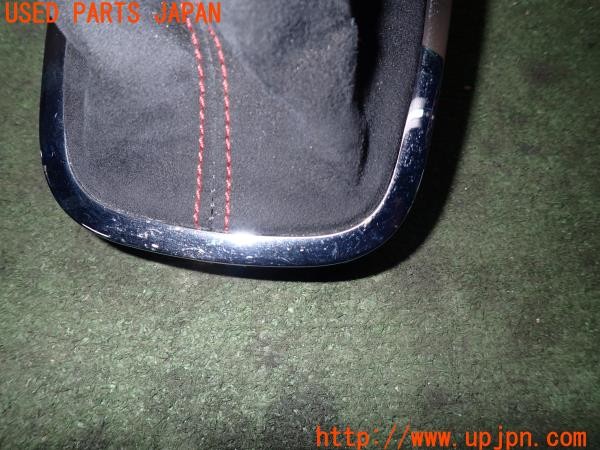 3UPJ=9234870615]ルノー メガーヌ ルノースポール 273トロフィー2(DZF4R1)純正 シフトブーツ アルカンターラ 中古_4