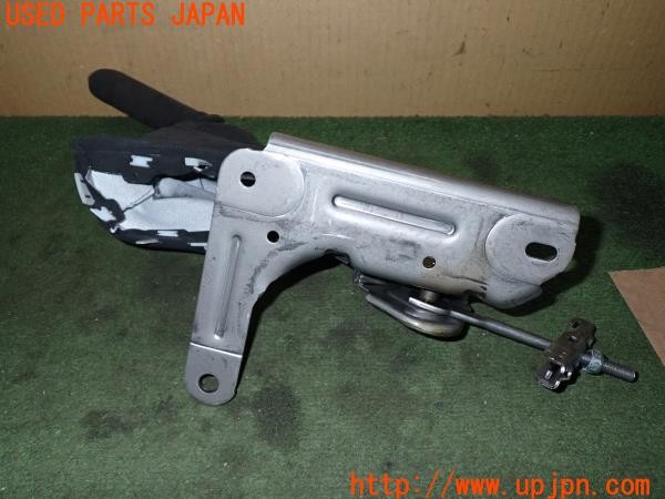 3UPJ=9234870626]ルノー メガーヌ ルノースポール 273トロフィー2(DZF4R1)純正 サイドブレーキレバー アルカンターラ 中古_4