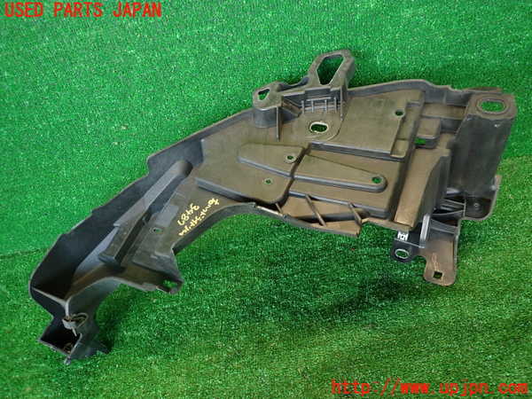 2UPJ-9234871140]ルノー・メガーヌ R.S.(ルノー・スポール)(DZF4R1)右ヘッドライトリム 中古_2