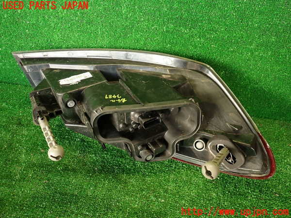 2UPJ-9234871530]ルノー・メガーヌ R.S.(ルノー・スポール)(DZF4R1)右テールランプ 中古_3