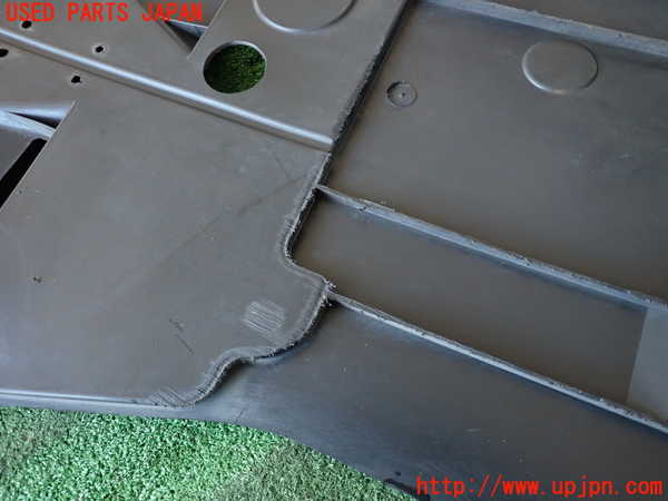 2UPJ-9234872170]ルノー・メガーヌ R.S.(ルノー・スポール)(DZF4R1)エンジンアンダーカバー 中古_2