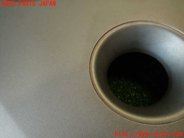 2UPJ-9234872160]ルノー・メガーヌ R.S.(ルノー・スポール)(DZF4R1)エンジンアッパーカバー 中古_2