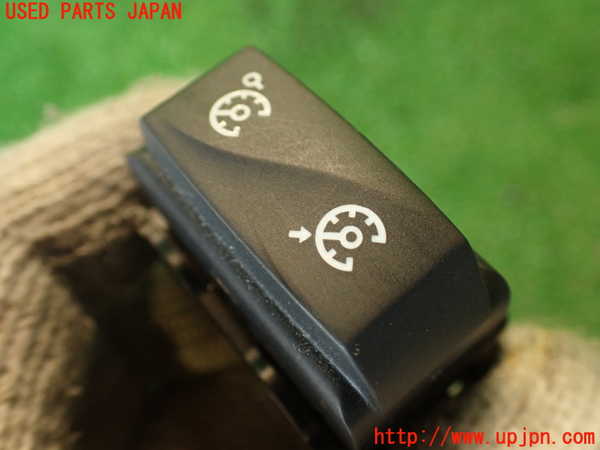 2UPJ-9234876308]ルノー・メガーヌ R.S.(ルノー・スポール)(DZF4R1)スイッチ3 (照度調整) 中古_2