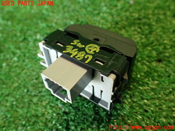 2UPJ-9234876309]ルノー・メガーヌ R.S.(ルノー・スポール)(DZF4R1)スイッチ4 (アイドリングストップ) 中古_3