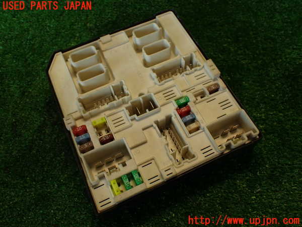 2UPJ-9234876742]ルノー・メガーヌ R.S.(ルノー・スポール)(DZF4R1)ヒューズボックス2 中古_2