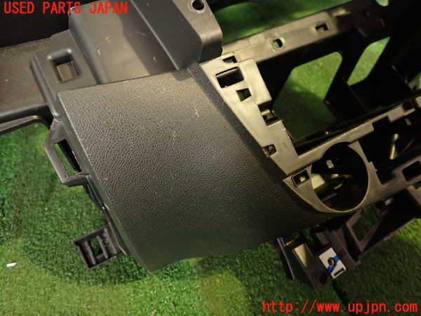 2UPJ-9234877505]ルノー・メガーヌ R.S.(ルノー・スポール)(DZF4R1)ダッシュボード 中古_3