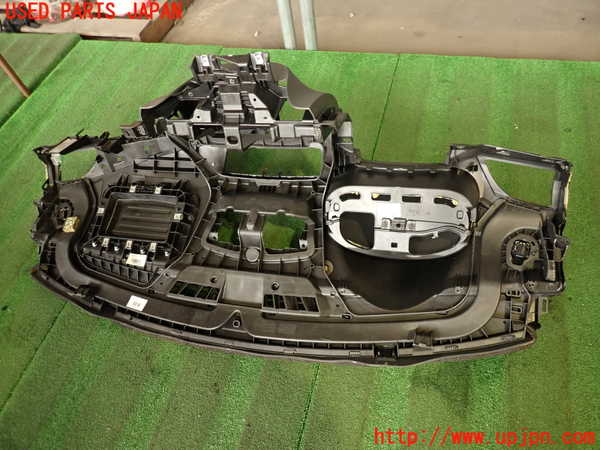 2UPJ-9234877505]ルノー・メガーヌ R.S.(ルノー・スポール)(DZF4R1)ダッシュボード 中古_5