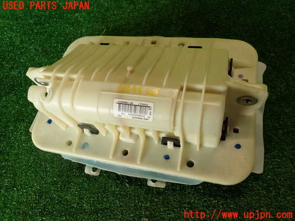 2UPJ-9234877870]ルノー・メガーヌ R.S.(ルノー・スポール)(DZF4R1)助手席側エアバッグカバー 中古_2